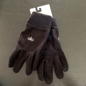 NWT ALO Yoga black fleece gloves. Size large.